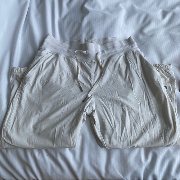 Lululemon Studio Crop II - White - Picture 7 of 15